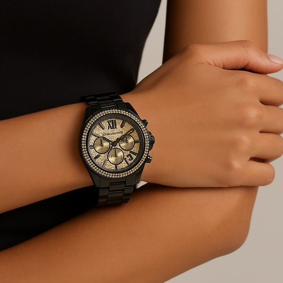 Black & Gold Michael Kors watch - Picture 3 of 11